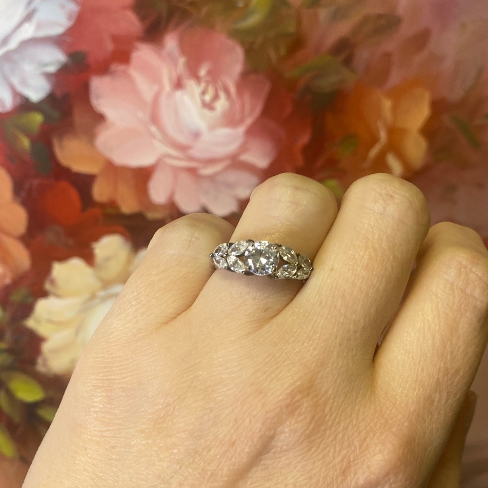 Elegant vintage sterling Silver Women's Ring